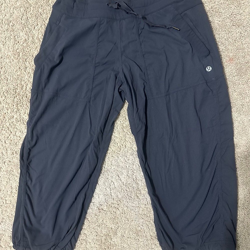 Lululemon Dance Studio Crop Pants | Black | Size 8